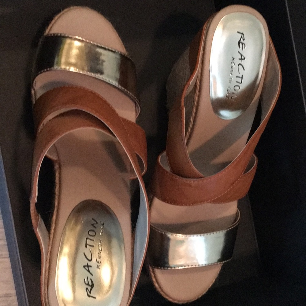 Kenneth Cole wedge shoe
